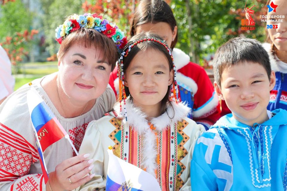 Быть единым целым - народом великой страны - завет предшествующих поколений Быть единым целым - народом великой страны - завет предшествующих поколений