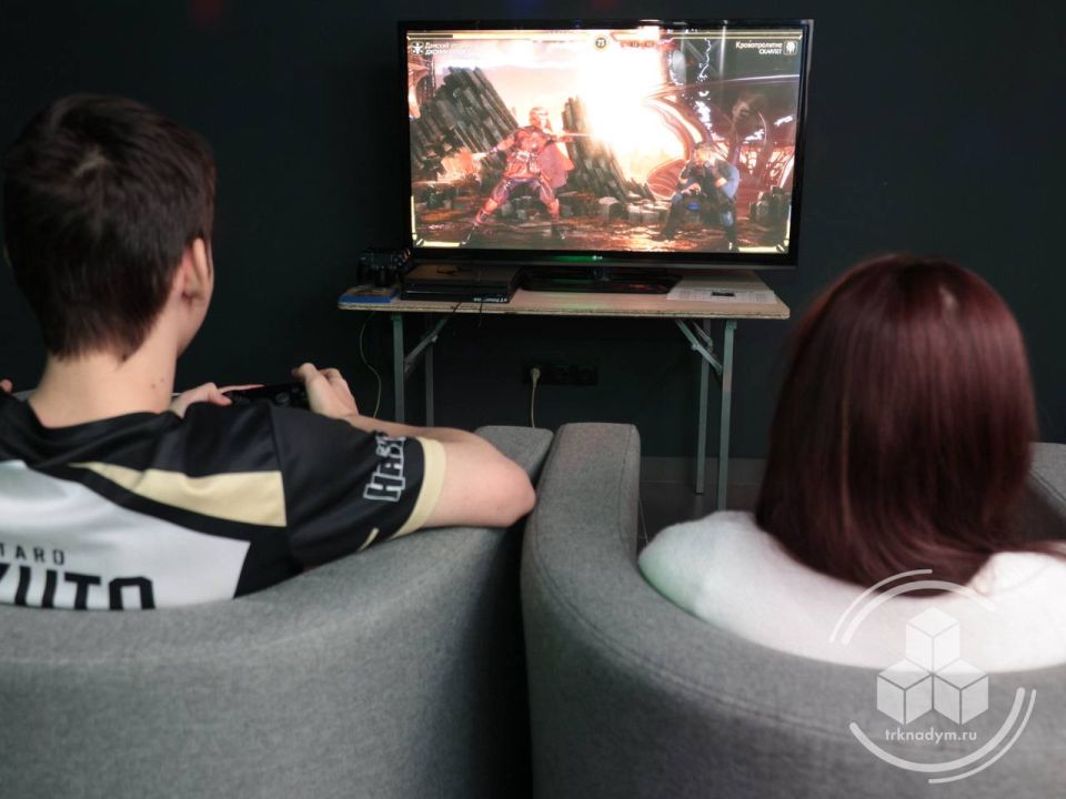 Второй день фестиваля уличной культуры «Пластилин» прошёл сегодня в роллер-парке «Адреналин» — и снова зарядил участников мощной энергией творчества и драйва! Второй день фестиваля уличной культуры «Пластилин» прошёл сегодня в роллер-парке «Адреналин» — и снова зарядил участников мощной энергией творчества и драйва!