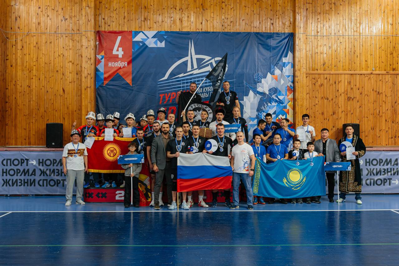 А вот и фото с турнира Дружбы на Кубок главы города А вот и фото с турнира Дружбы на Кубок главы города