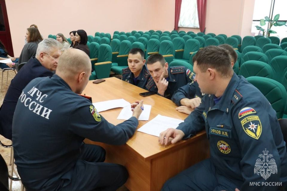 Молодёжный совет Главного управления провёл увлекательную викторину, приуроченную ко Дню народного единства Молодёжный совет Главного управления провёл увлекательную викторину, приуроченную ко Дню народного единства