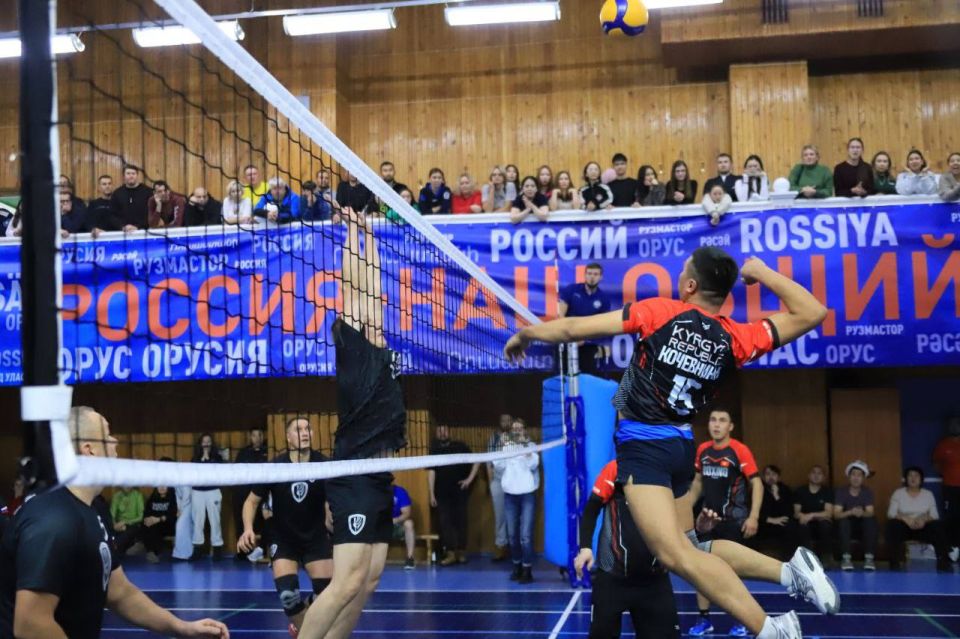 Волейбольный турнир Дружбы на Кубок главы города завершился Волейбольный турнир Дружбы на Кубок главы города завершился