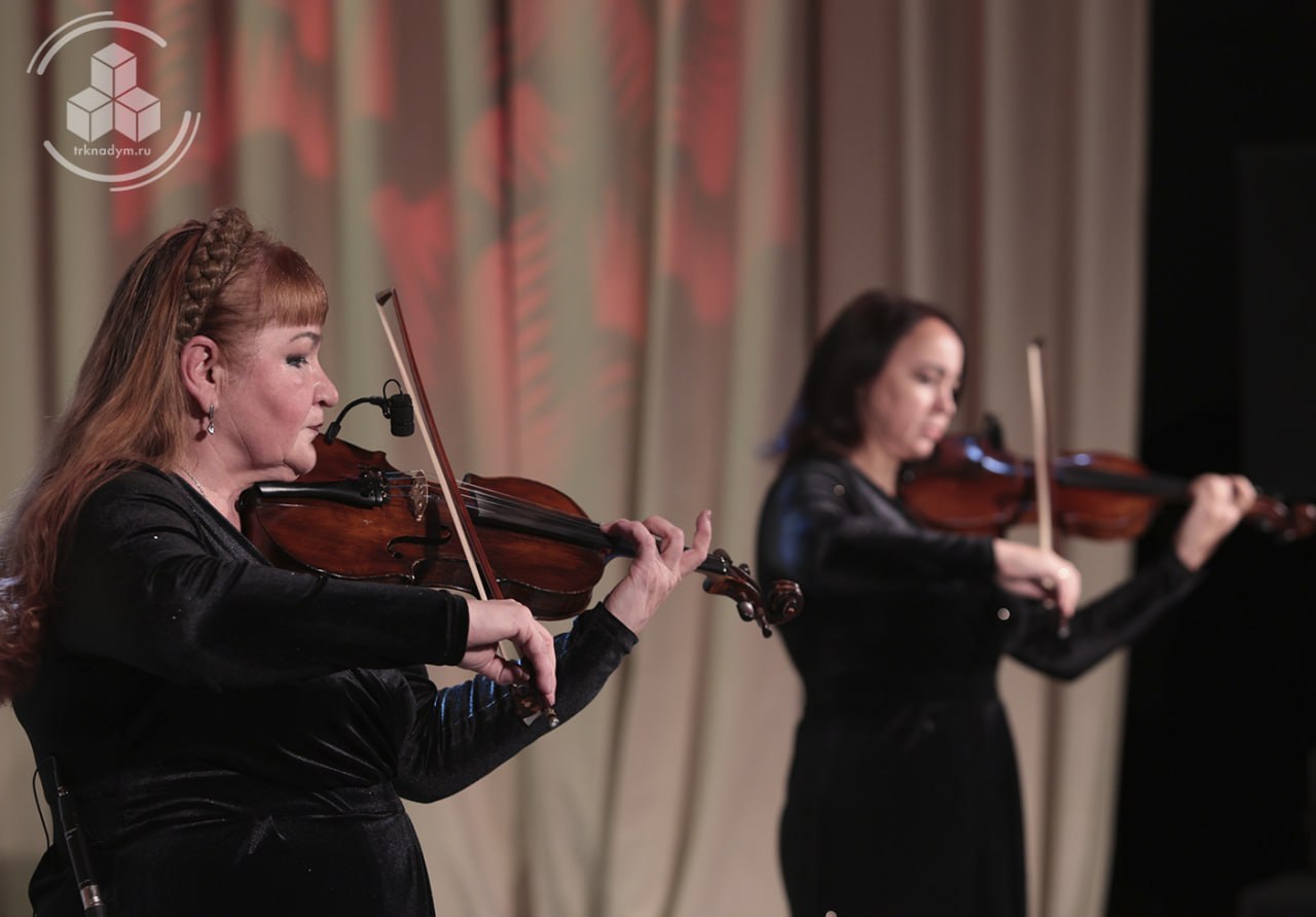 В ДШИ №2 прошёл праздничный концерт «Единая Россия — единая страна», посвящённый Дню народного единства В ДШИ №2 прошёл праздничный концерт «Единая Россия — единая страна», посвящённый Дню народного единства