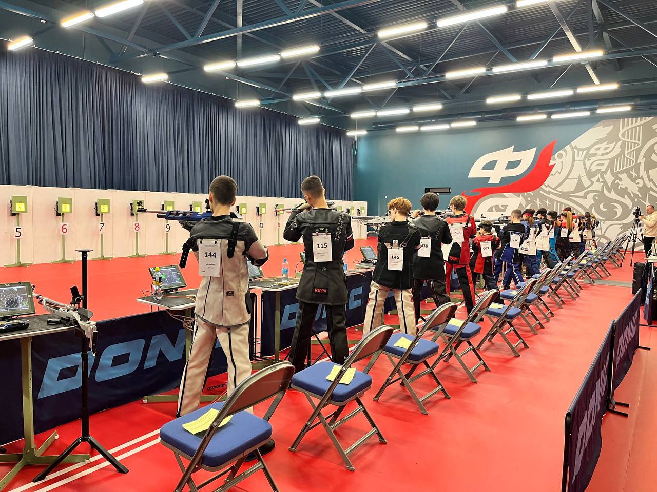 Стрелки со всей страны собрались на турнир в Ноябрьске Стрелки со всей страны собрались на турнир в Ноябрьске