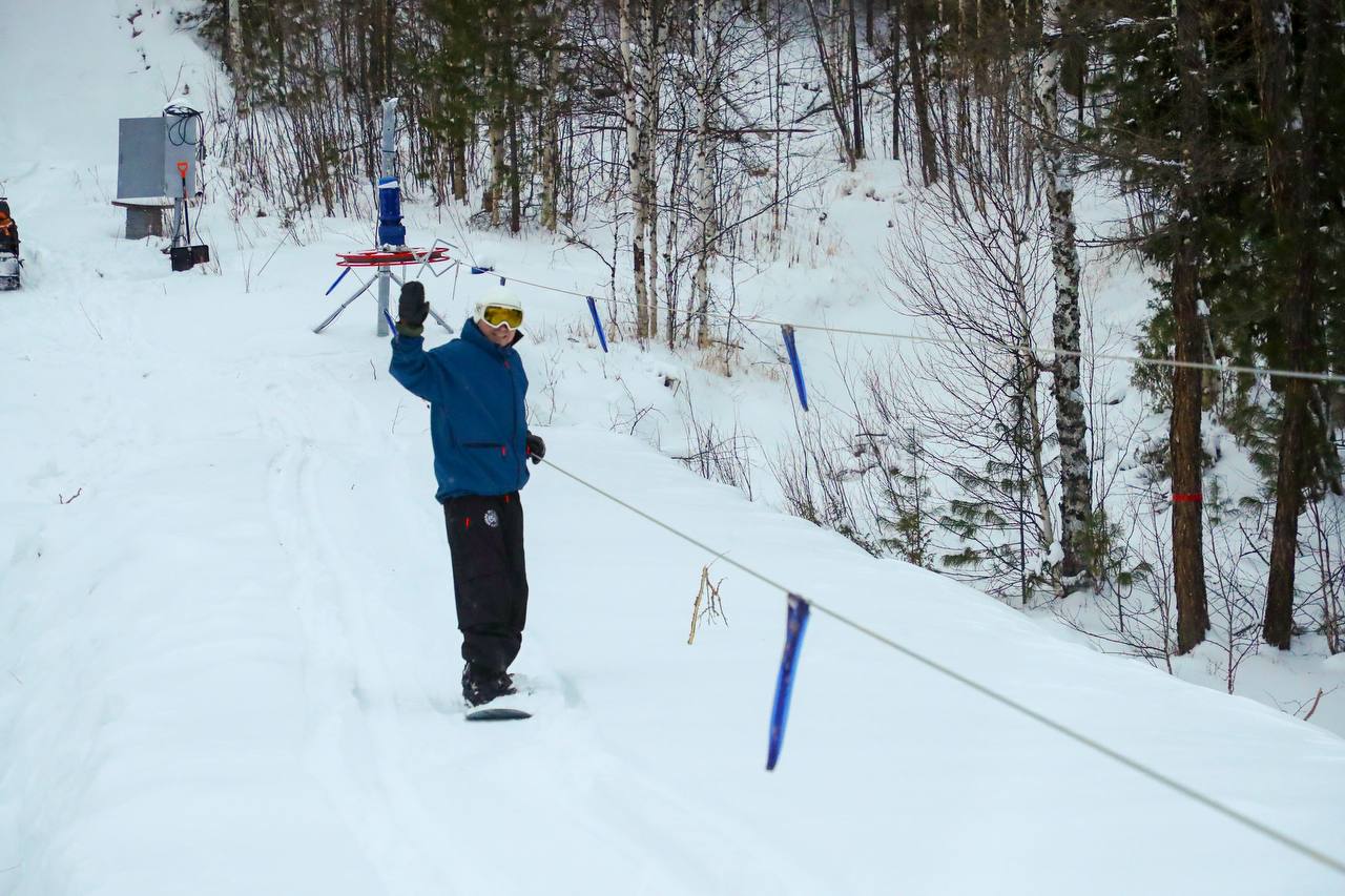 Завершили строительство канатной дороги на склоне в районе центра экстремальных видов спорта «Экстрим» Завершили строительство канатной дороги на склоне в районе центра экстремальных видов спорта «Экстрим»