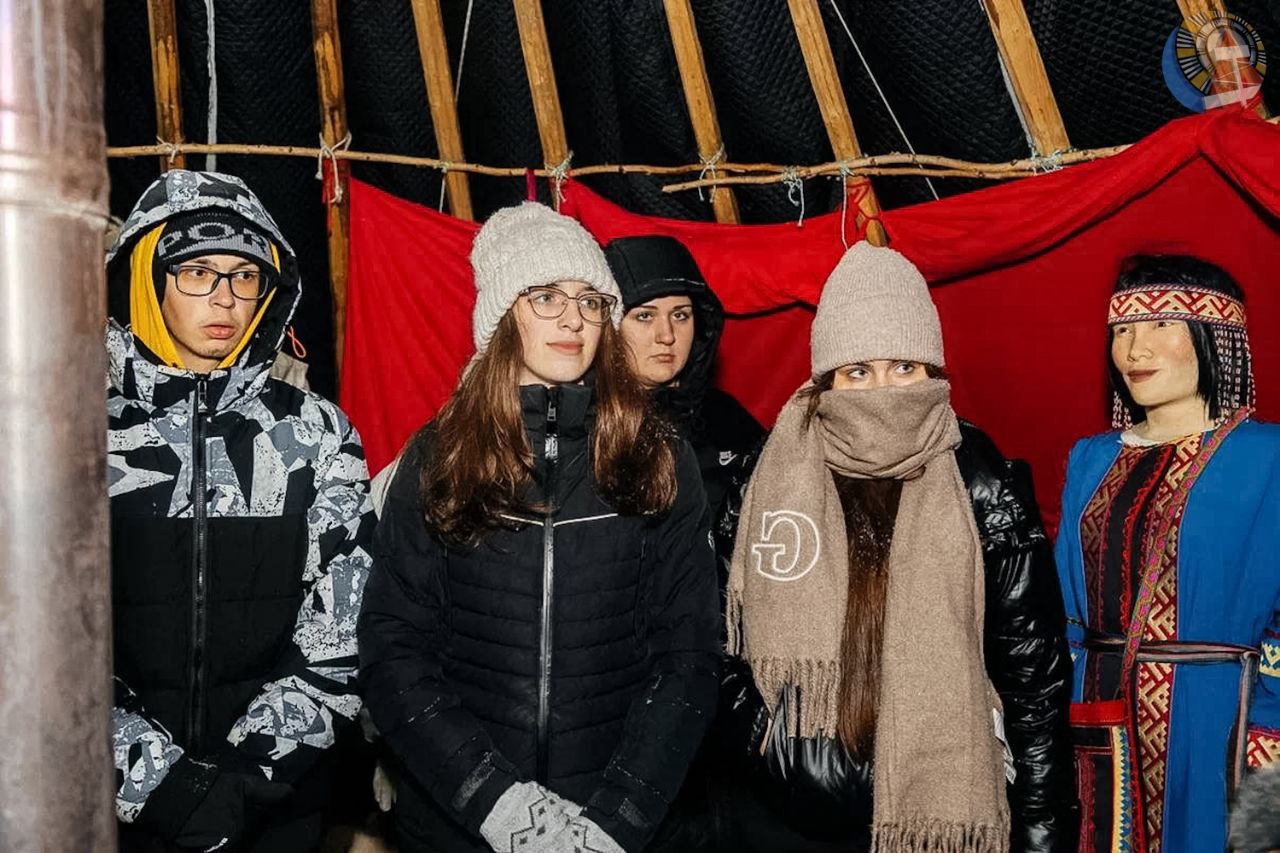 В Ноябрьск приехали пятнадцать ребят из сербского города Алексинац В Ноябрьск приехали пятнадцать ребят из сербского города Алексинац