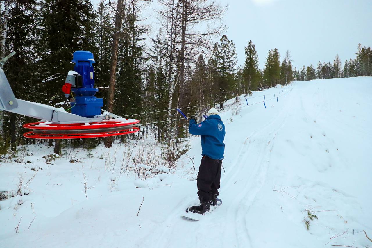 Завершили строительство канатной дороги на склоне в районе центра экстремальных видов спорта «Экстрим» Завершили строительство канатной дороги на склоне в районе центра экстремальных видов спорта «Экстрим»