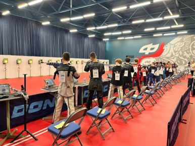 В Ноябрьске на базе спорткомплекса «Факел» проходят Всероссийские соревнования по пулевой стрельбе