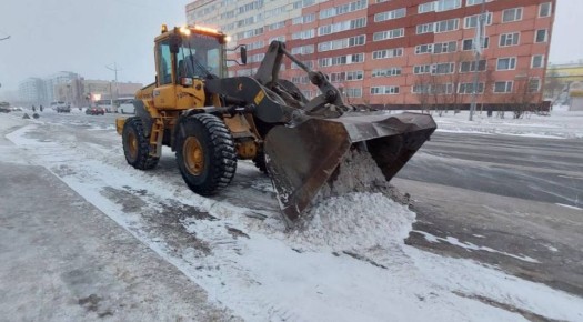 В Новом Уренгое сильный ветер, метель