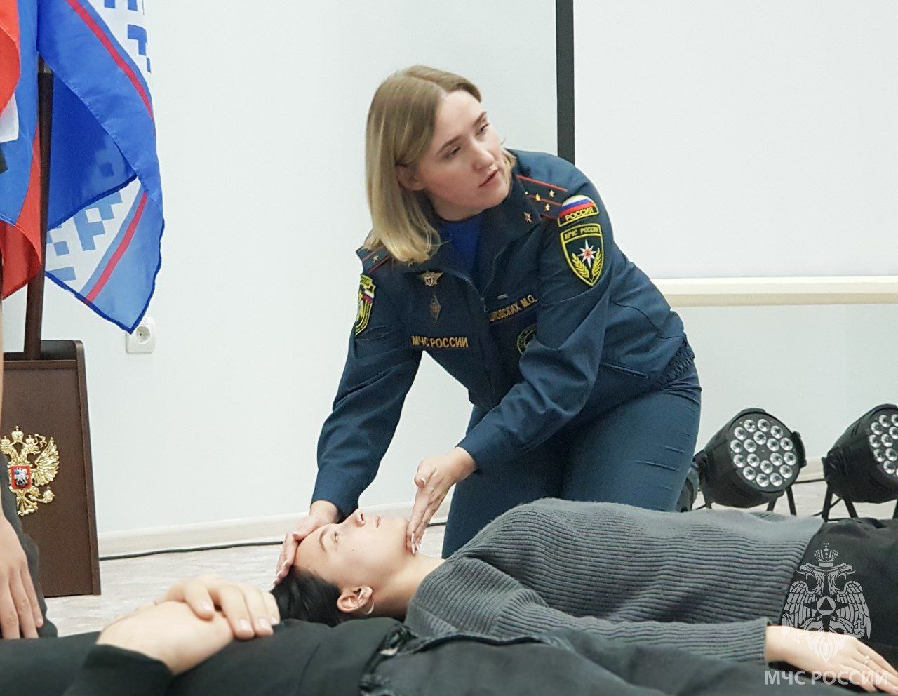 В рамках празднования 35-й годовщины МЧС России в Ноябрьске продолжается серия мероприятий, направленных на популяризацию профессий чрезвычайного ведомства В рамках празднования 35-й годовщины МЧС России в Ноябрьске продолжается серия мероприятий, направленных на популяризацию профессий чрезвычайного ведомства