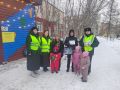 Новоуренгойские автоинспекторы и «Родительский патруль» провели акцию по безопасности детей
