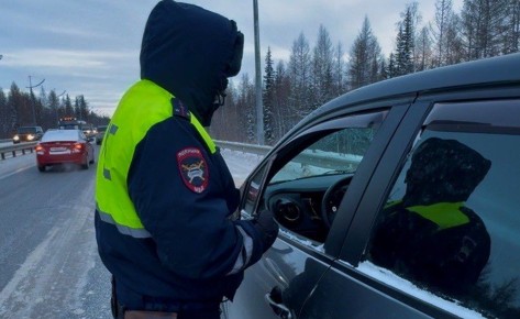 Госавтоинспекция Нового Уренгоя: Шесть нетрезвых водителей выявлено на дорогах за выходные
