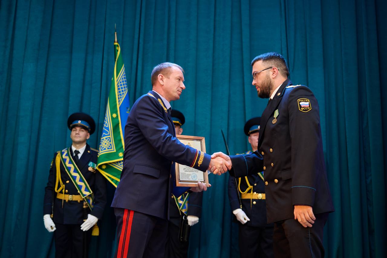 5 ноября 2025 года руководитель следственного управления Следственного комитета Российской Федерации по Ямало-Ненецкому автономному округу Андрей Николаевич Егоров принял участие в торжественном мероприятии, приуроченном к... 5 ноября 2025 года руководитель следственного управления Следственного комитета Российской Федерации по Ямало-Ненецкому автономному округу Андрей Николаевич Егоров принял участие в торжественном мероприятии, приуроченном к...