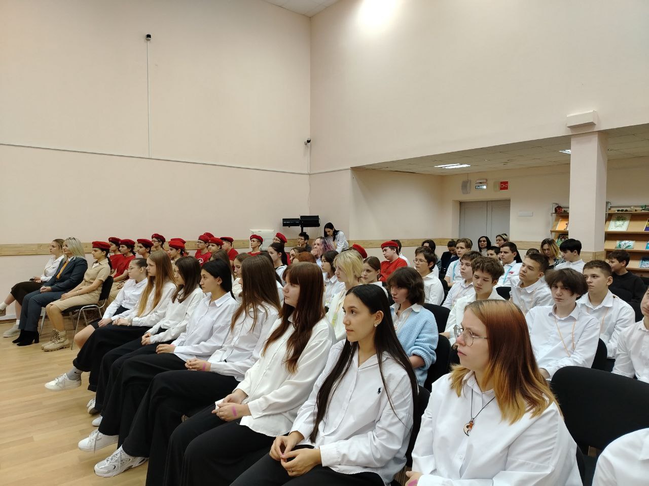 В школе №8 состоялась встреча с Героем России Олегом Касковым В школе №8 состоялась встреча с Героем России Олегом Касковым