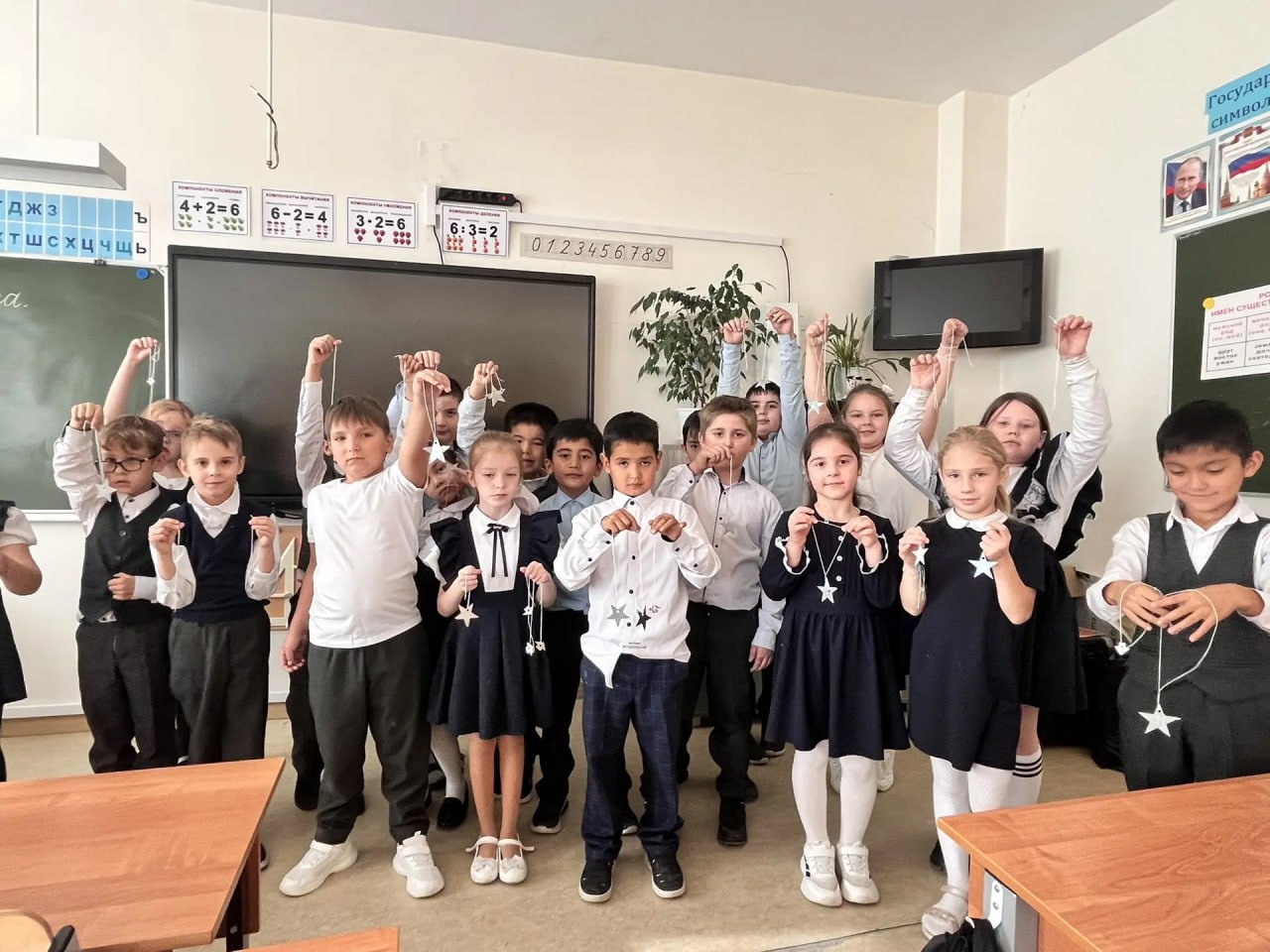 В Ноябрьске школьники создали свои световозвращающие элементы для безопасности В Ноябрьске школьники создали свои световозвращающие элементы для безопасности