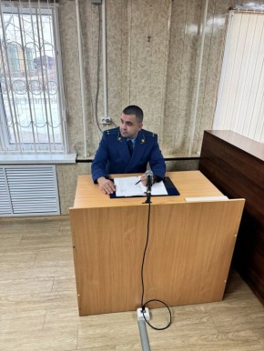 По требованию прокуратуры Красноселькупского района в пользу ребенка взыскана компенсация морального вреда в связи с нападением безнадзорной собаки