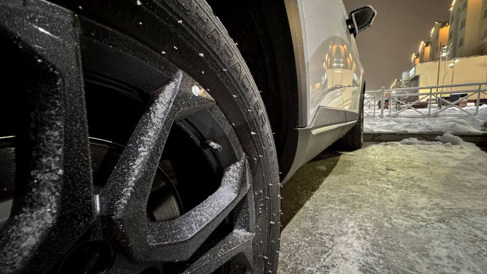 Изморось постепенно превращается в гололёд