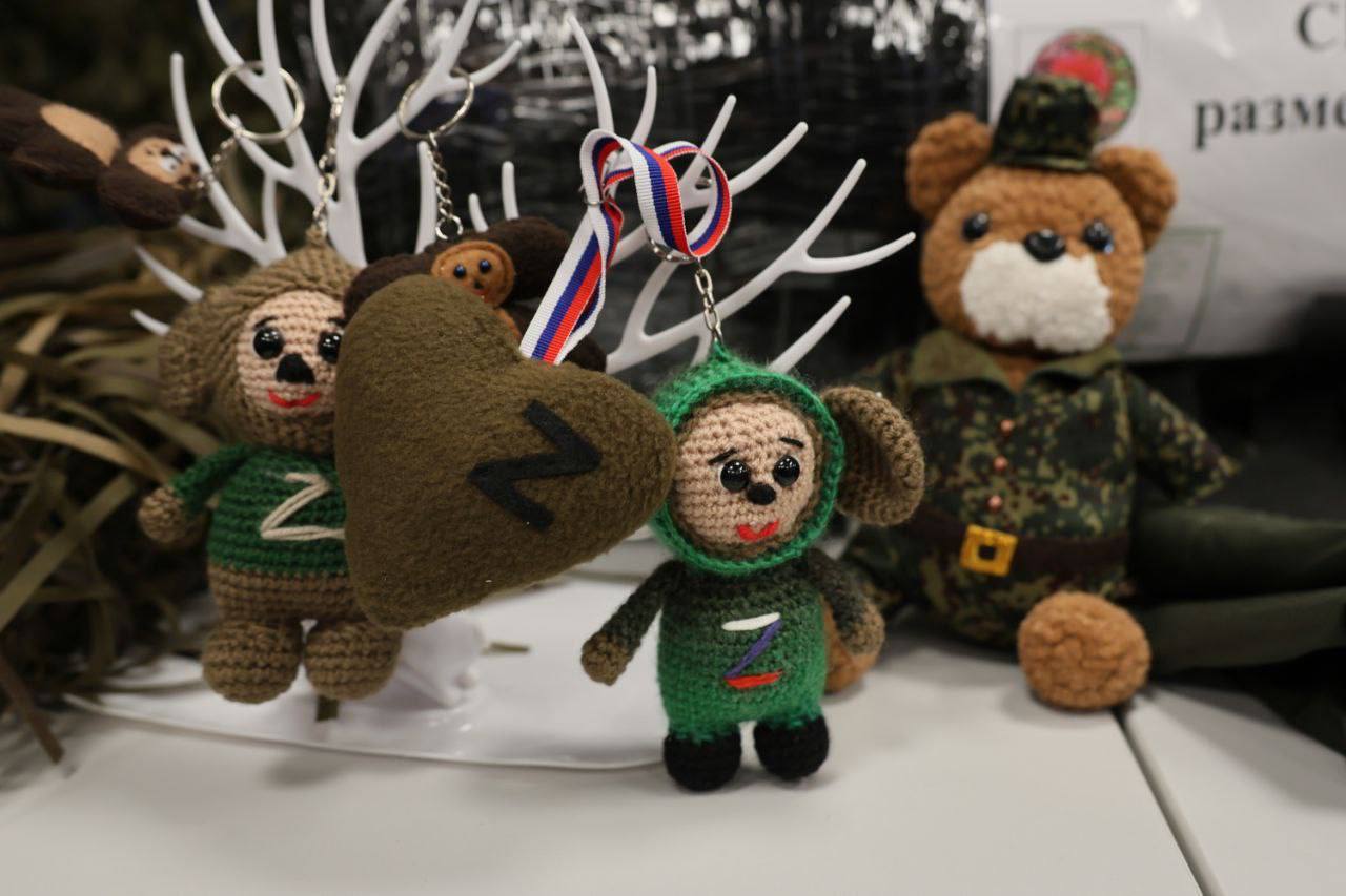 Артём Жога: Осмотрел выставку достижений уральских производителей народного военно-промышленного комплекса Артём Жога: Осмотрел выставку достижений уральских производителей народного военно-промышленного комплекса