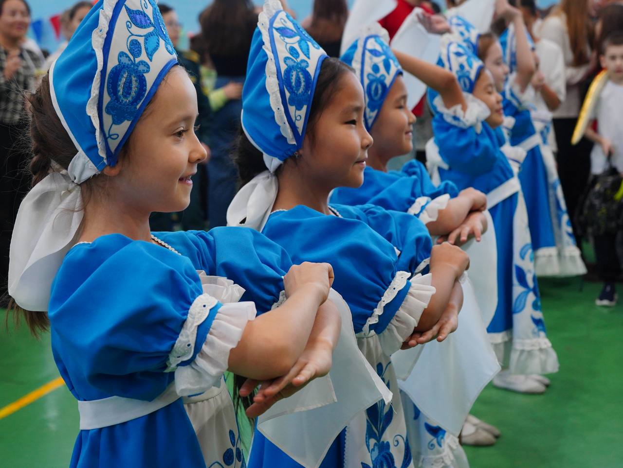 В школе №6 прошла благотворительная ярмарка «Мы вместе» В школе №6 прошла благотворительная ярмарка «Мы вместе»