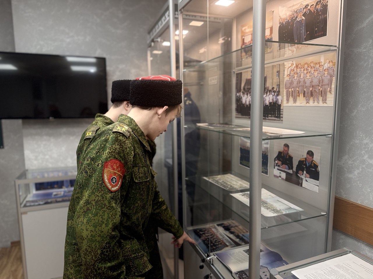 В целях формирования и поддержания высоких духовно-нравственных качеств среди молодежи, а также сохранения исторических и национально-культурных традиций, в стенах следственного управления СК России по ЯНАО для учащихся... В целях формирования и поддержания высоких духовно-нравственных качеств среди молодежи, а также сохранения исторических и национально-культурных традиций, в стенах следственного управления СК России по ЯНАО для учащихся...