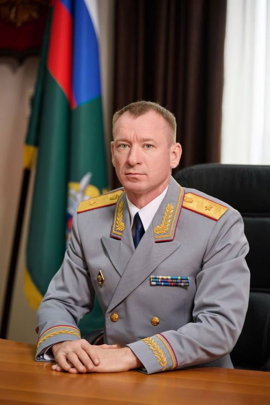 Поздравление руководителя следственного управления Следственного комитета Российской Федерации по ЯНАО с Днем сотрудника органов внутренних дел Российской Федерации