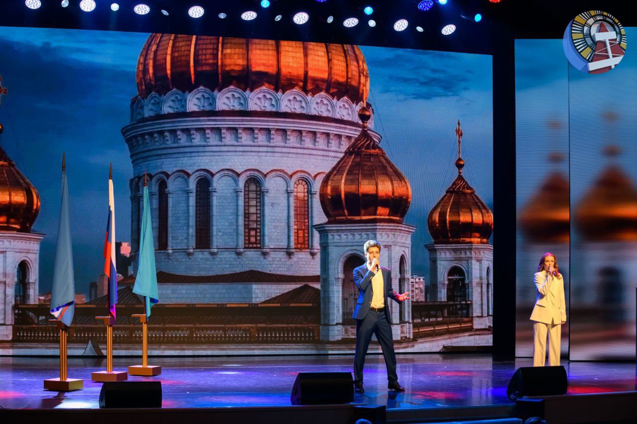 Сегодня, в День полиции России, мы от всей души поздравляем тех, кто ежедневно стоит на страже нашей безопасности Сегодня, в День полиции России, мы от всей души поздравляем тех, кто ежедневно стоит на страже нашей безопасности