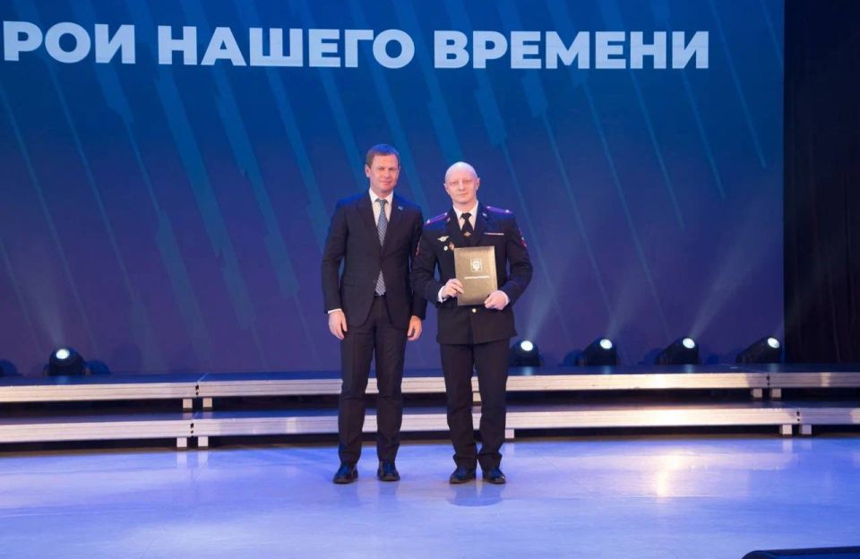 Антон Колодин: Сегодня поздравления с профессиональным праздником принимают сотрудники и ветераны органов внутренних дел!