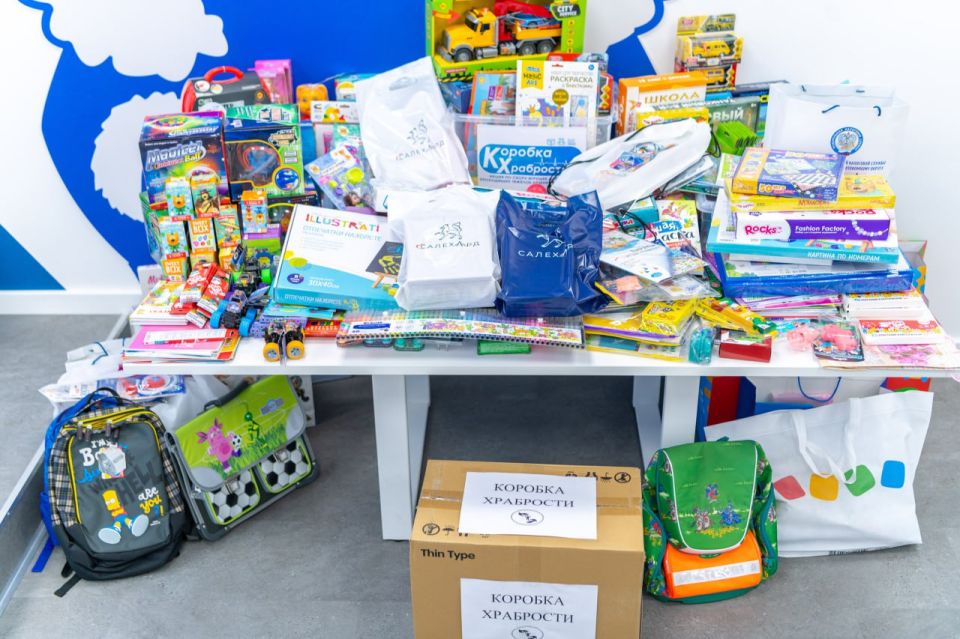 Алексей Титовский: Принял участие в благотворительной акции «Коробка храбрости»