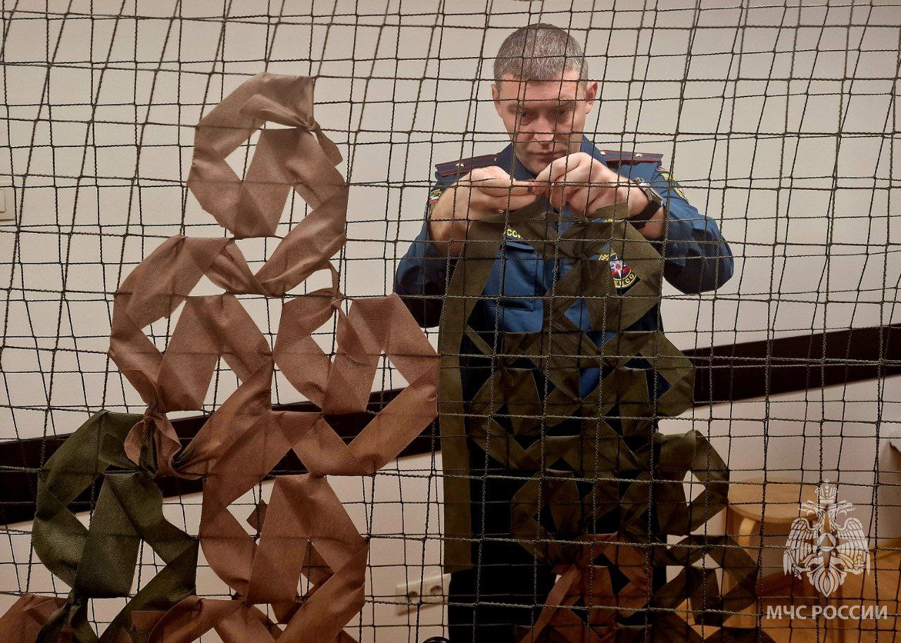 В честь 35-й годовщины МЧС России и в рамках акции «35 добрых дел» сотрудники управления гражданской обороны и защиты населения Главного управления МЧС России по ЯНАО объединились с волонтёрами для реализации особенной... В честь 35-й годовщины МЧС России и в рамках акции «35 добрых дел» сотрудники управления гражданской обороны и защиты населения Главного управления МЧС России по ЯНАО объединились с волонтёрами для реализации особенной...