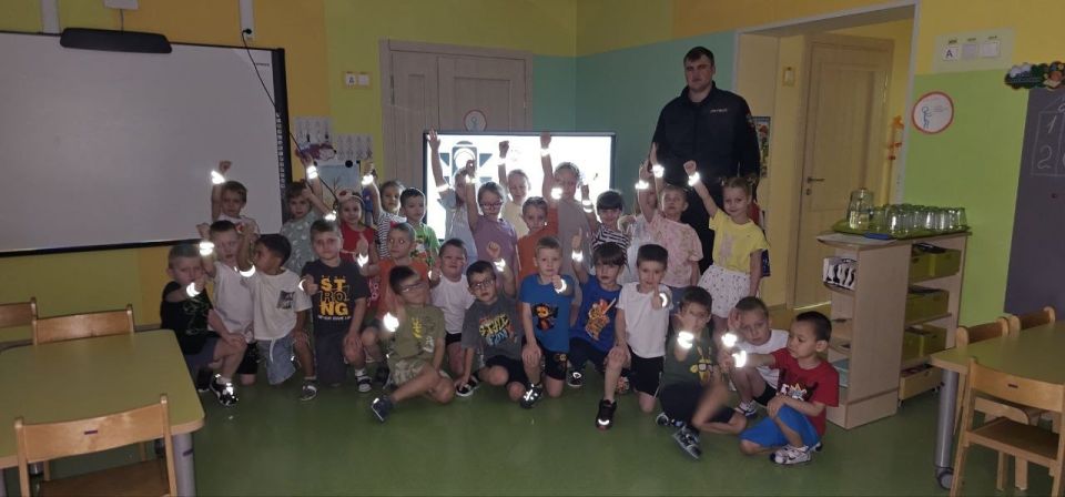 В Лабытнанги сотрудники Госавтоинспекции провели интерактивное мероприятие по Правилам дорожного движения для детей