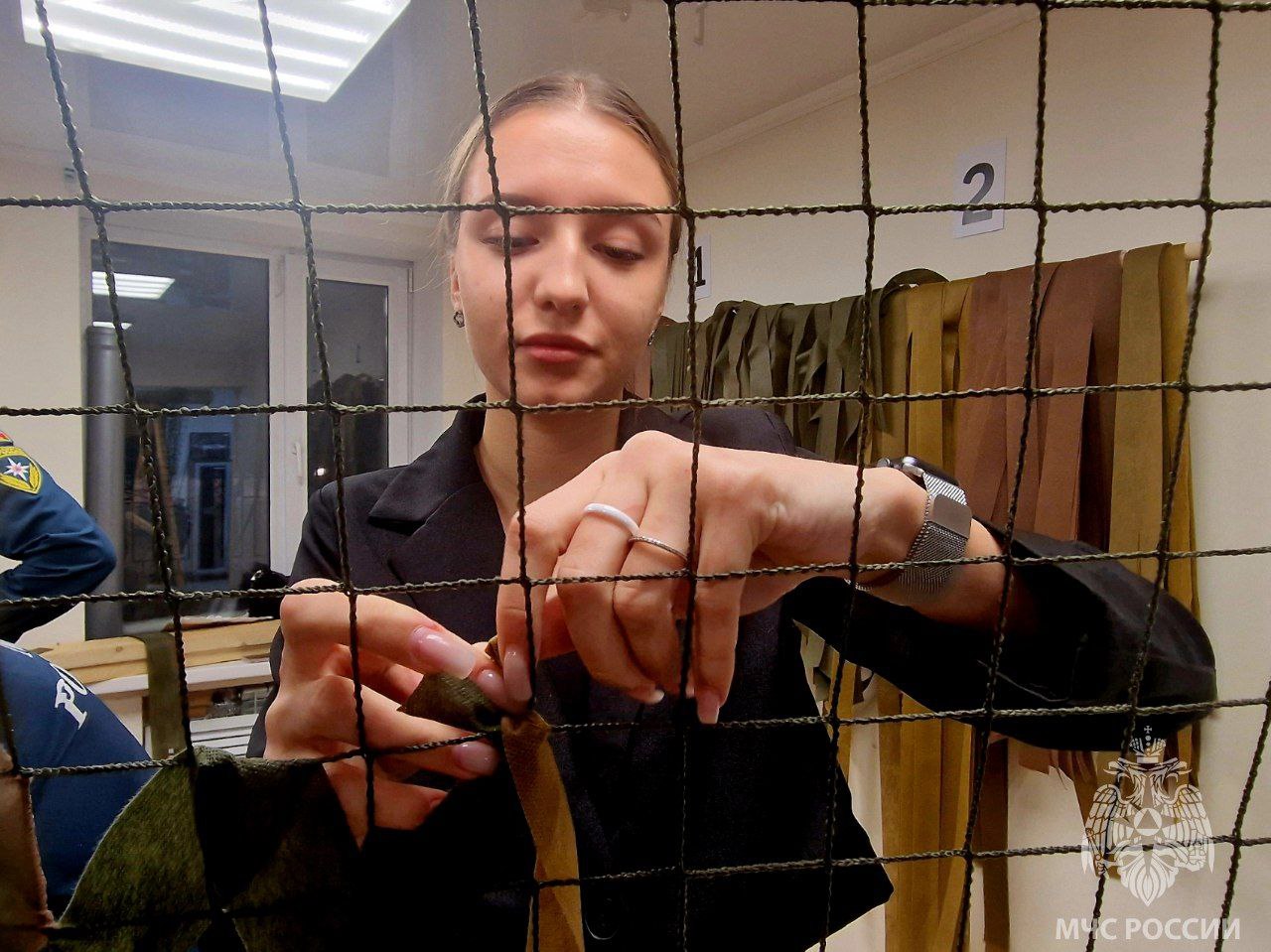 В честь 35-й годовщины МЧС России и в рамках акции «35 добрых дел» сотрудники управления гражданской обороны и защиты населения Главного управления МЧС России по ЯНАО объединились с волонтёрами для реализации особенной... В честь 35-й годовщины МЧС России и в рамках акции «35 добрых дел» сотрудники управления гражданской обороны и защиты населения Главного управления МЧС России по ЯНАО объединились с волонтёрами для реализации особенной...