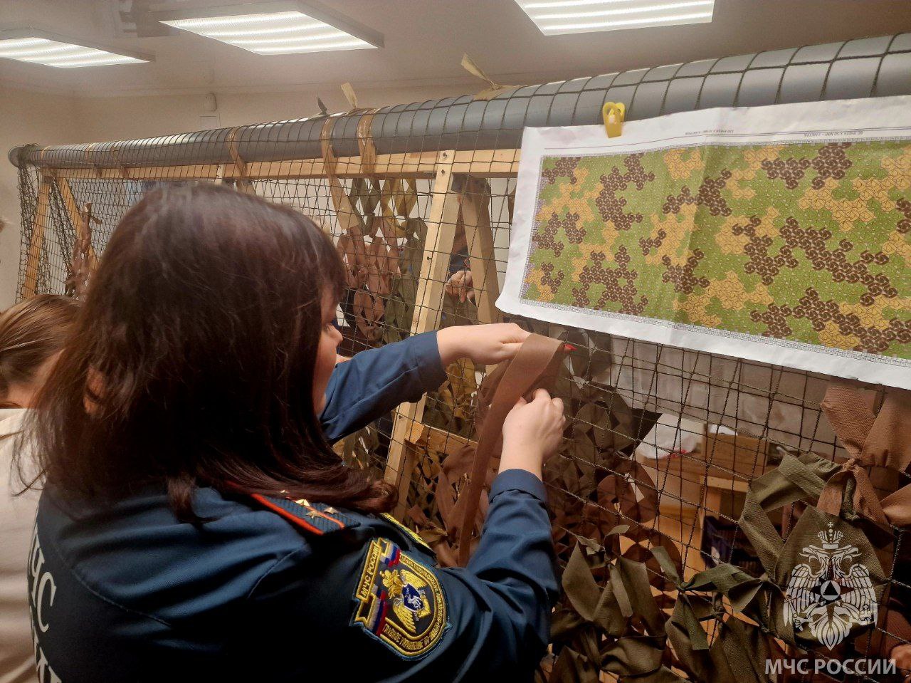 В честь 35-й годовщины МЧС России и в рамках акции «35 добрых дел» сотрудники управления гражданской обороны и защиты населения Главного управления МЧС России по ЯНАО объединились с волонтёрами для реализации особенной... В честь 35-й годовщины МЧС России и в рамках акции «35 добрых дел» сотрудники управления гражданской обороны и защиты населения Главного управления МЧС России по ЯНАО объединились с волонтёрами для реализации особенной...