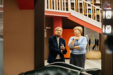 В рамках регионального проекта «Герои Ямала» Ноябрьск посетил Ветеран труда Олег Юрьевич Нефедов