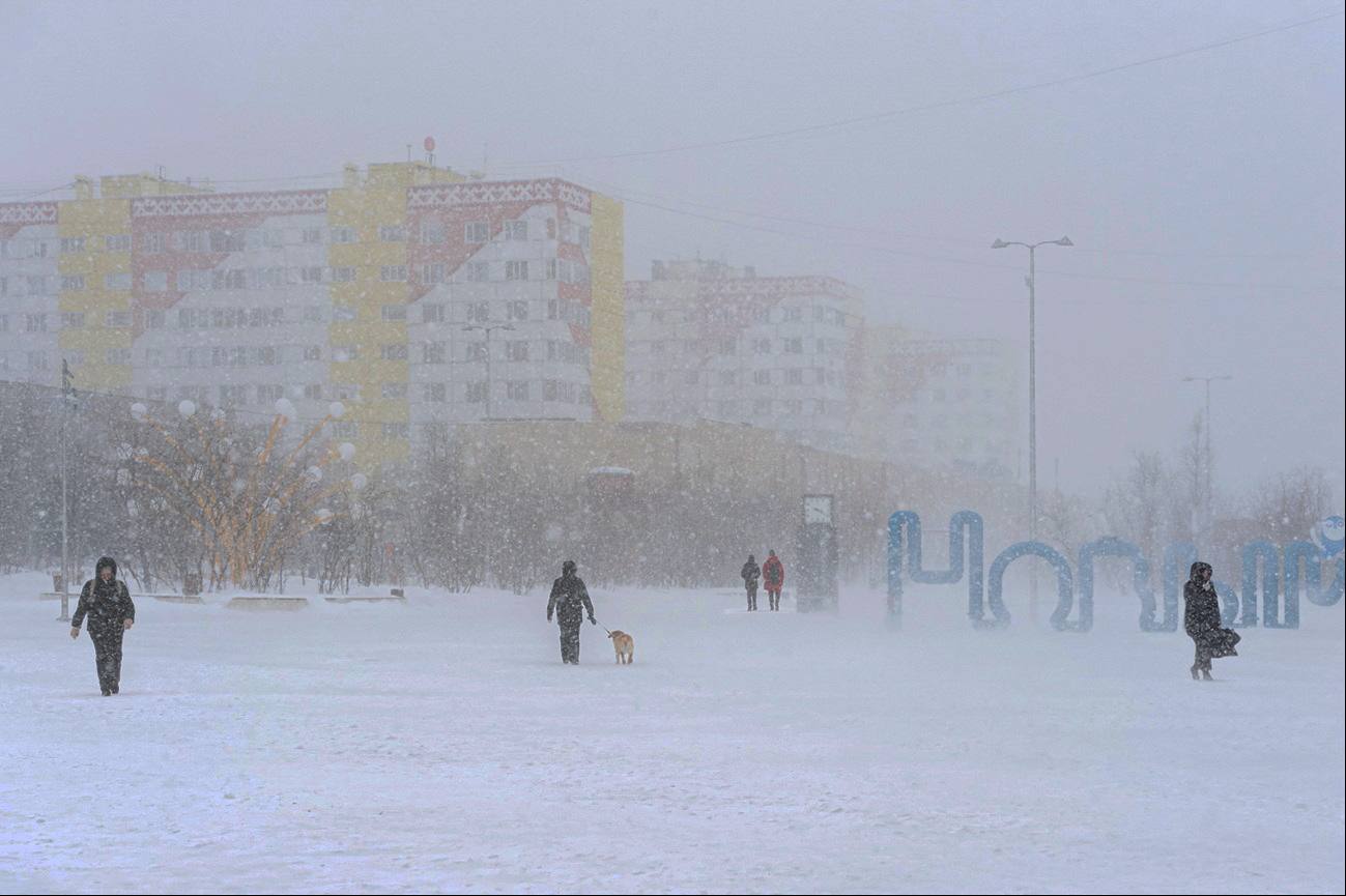 Завтра ещё морозно, а в субботу — потепление! Дорожные службы приведены в повышенную готовность