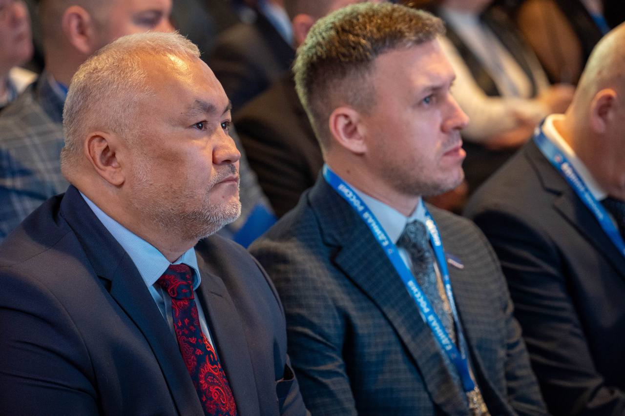 В Салехарде на форуме муниципальных депутатов «Единой России» обсудили поддержку участников спецоперации и их семей В Салехарде на форуме муниципальных депутатов «Единой России» обсудили поддержку участников спецоперации и их семей