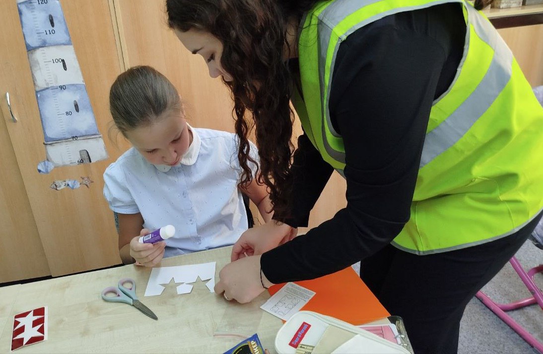 ЮИДовцы Ноябрьска провели мастер-класс по созданию световозвращающих элементов ЮИДовцы Ноябрьска провели мастер-класс по созданию световозвращающих элементов