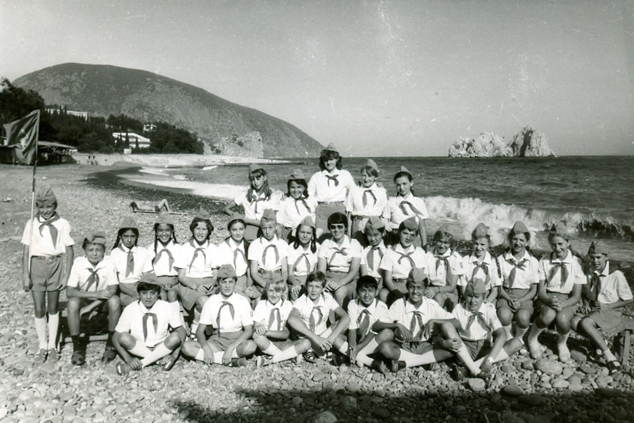 "Артек" на все 100: сквозь десятилетия вернуться в страну детства