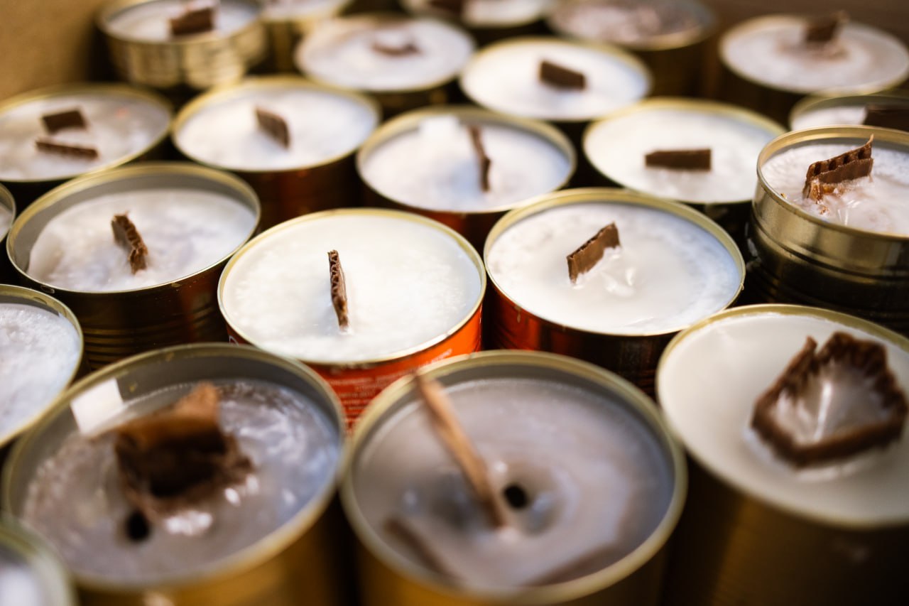 150 часов тепла и света своими руками! Именно столько подарят бойцам салехардские школьники 150 часов тепла и света своими руками! Именно столько подарят бойцам салехардские школьники