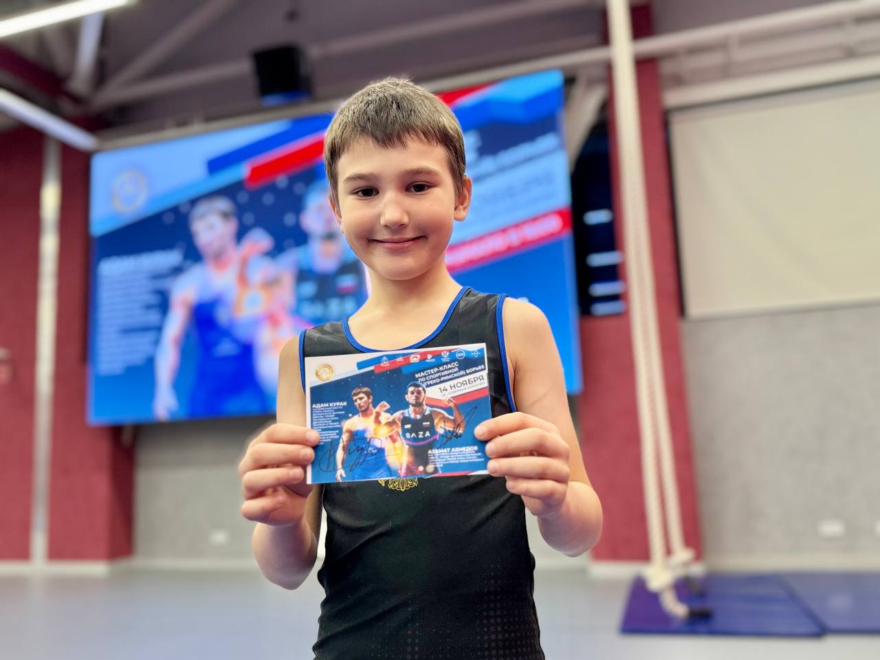 На одном ковре с именитыми борцами! На одном ковре с именитыми борцами!