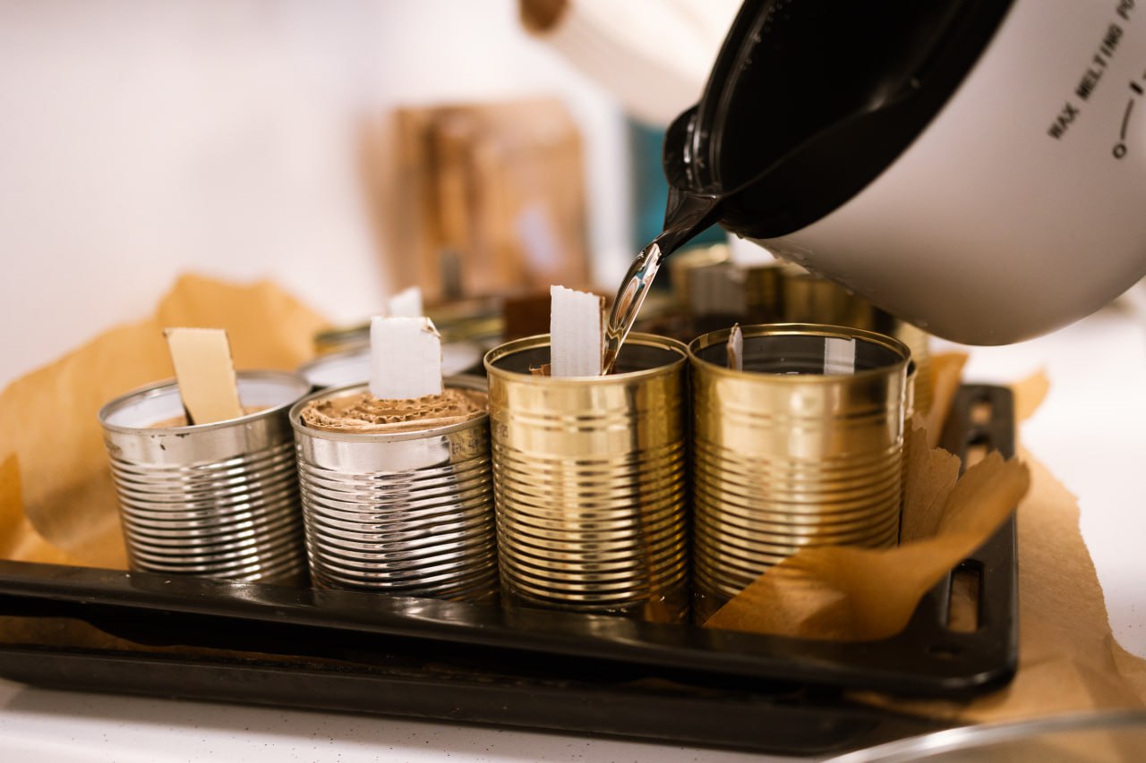 150 часов тепла и света своими руками! Именно столько подарят бойцам салехардские школьники 150 часов тепла и света своими руками! Именно столько подарят бойцам салехардские школьники