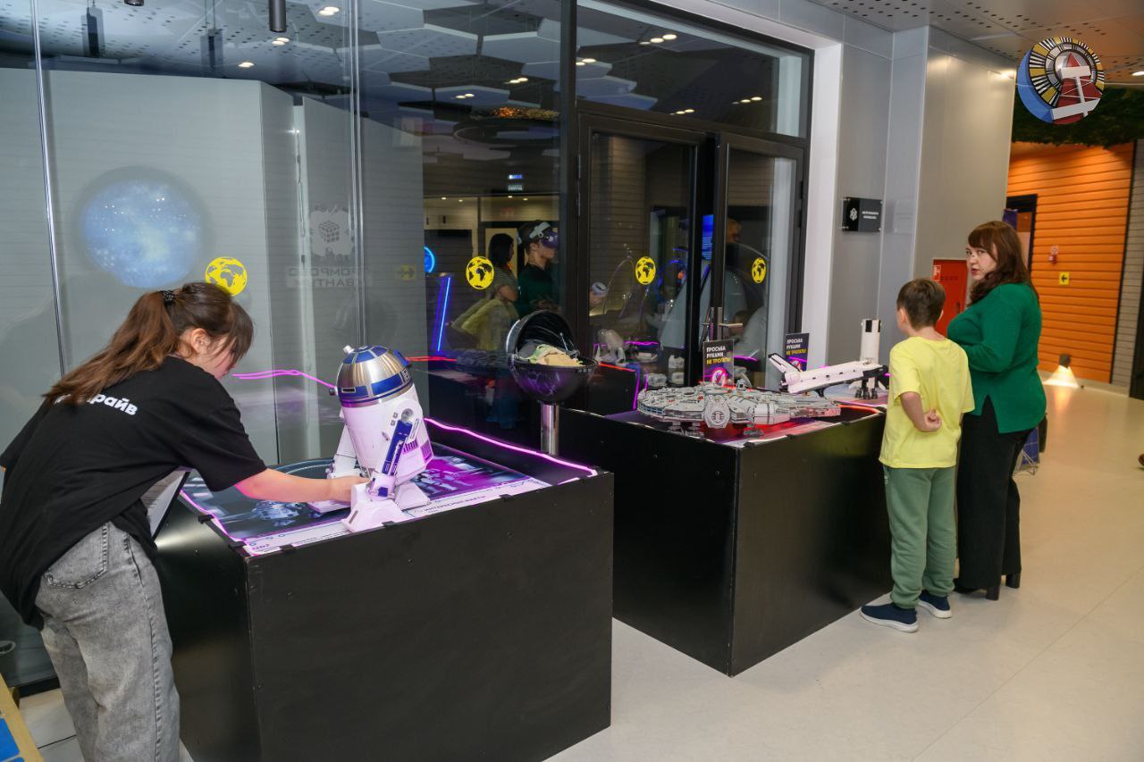 В эти выходные в детском технопарке «Пульсар» проходит фестиваль «НАУКА 0+: Ямальские чтения» В эти выходные в детском технопарке «Пульсар» проходит фестиваль «НАУКА 0+: Ямальские чтения»