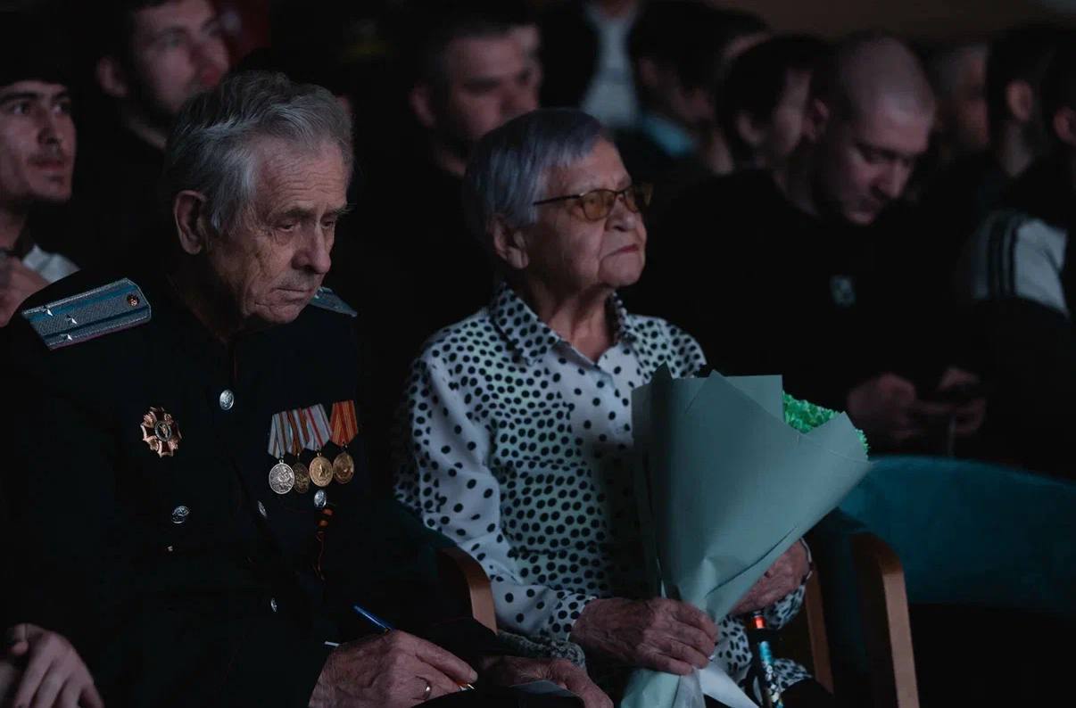 Антон Колодин: В Новом Уренгое идет осенний призыв Антон Колодин: В Новом Уренгое идет осенний призыв