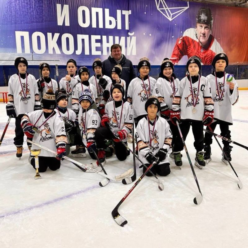 Лабытнангские хоккеисты вернулись с серебряными наградами с очередного этапа Кубка Федерации Республики Коми