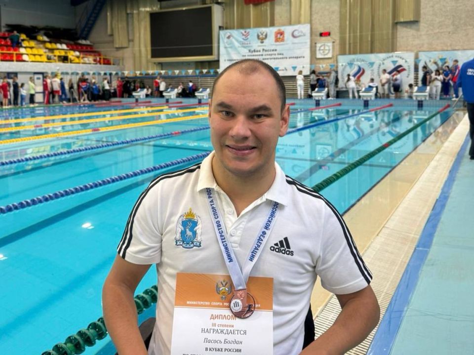 Пловец из Ноябрьска завоевал бронзовую награду на Кубке страны среди лиц с поражением ОДА