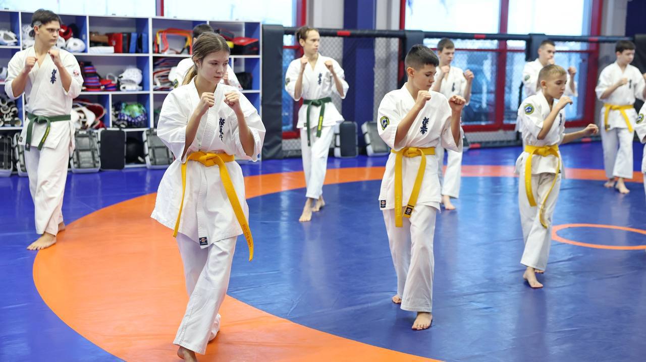 70 лет Побед. Сегодня мы поздравляем спортивную школу «Старт» – одно из самых значимых учреждений дополнительного образования в Салехарде 70 лет Побед. Сегодня мы поздравляем спортивную школу «Старт» – одно из самых значимых учреждений дополнительного образования в Салехарде