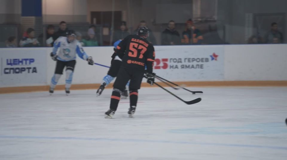 Антон Колодин: В эти дни в Новом Уренгое гостила легендарная команда «РОСПРЕССА»