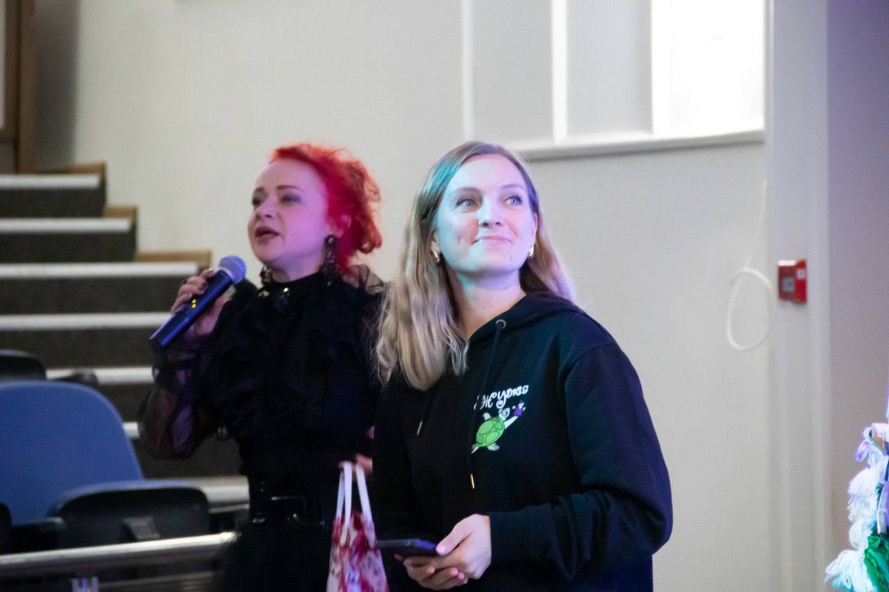 С легендой Крайнего Севера знакомит семейный театр кукол «Жужа» С легендой Крайнего Севера знакомит семейный театр кукол «Жужа»