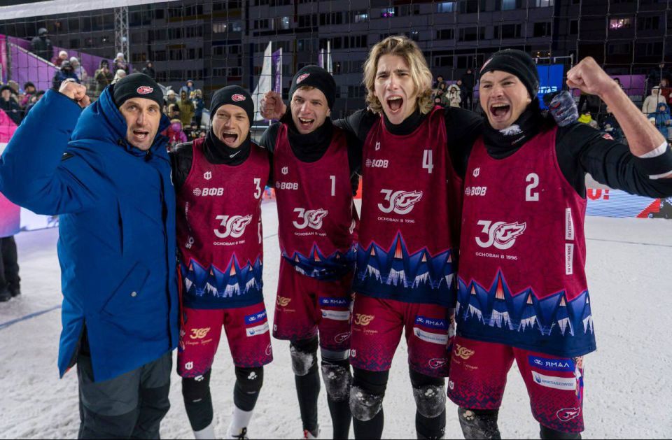 «Факел Ямал» безоговорочно победил в первом этапе Чемпионата России по волейболу на снегу!