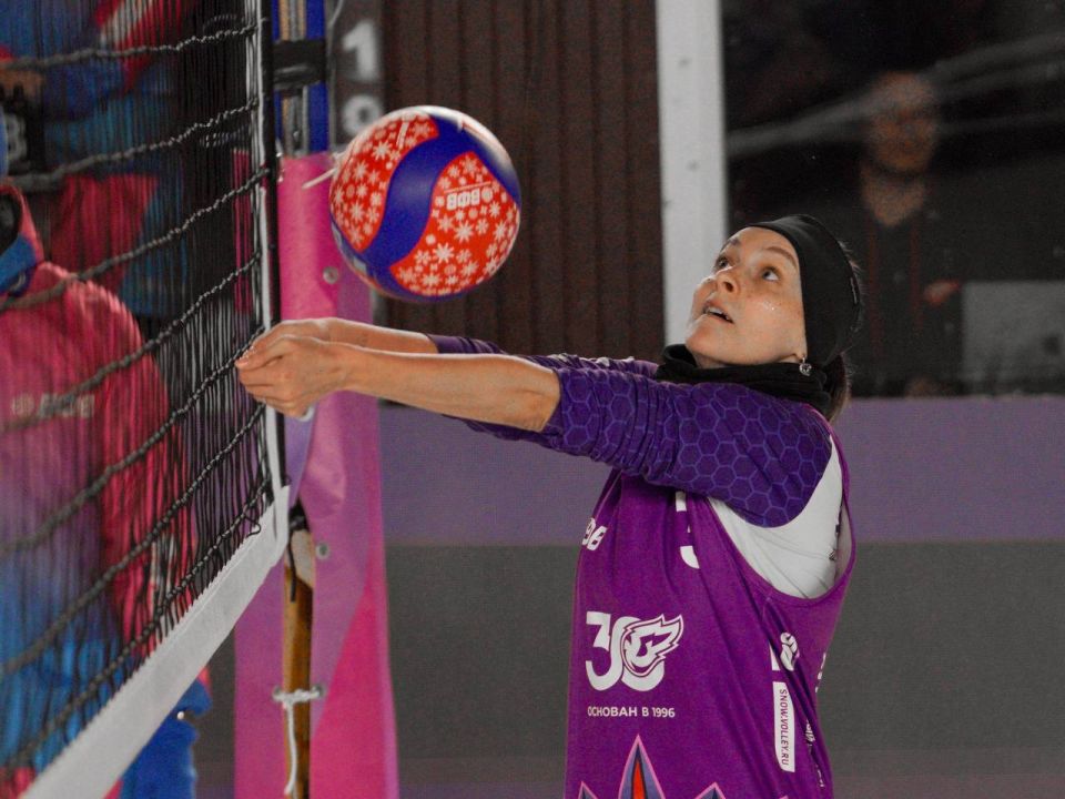 Вход свободный!. Новоуренгойцы, приходите на городскую площадь смотреть матчи чемпионата России по волейболу на снегу! Центр спорта | NUR