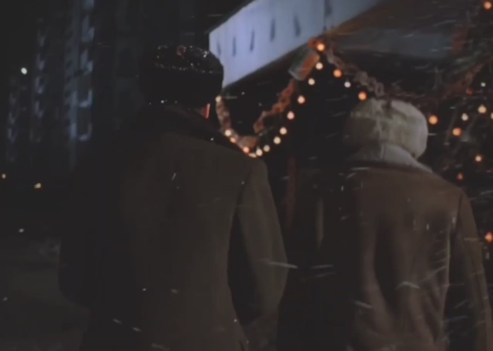 ЕДДС Салехарда предупреждает об усилении ветра 17 ноября