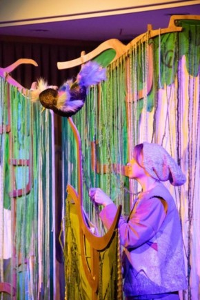 С легендой Крайнего Севера знакомит семейный театр кукол «Жужа»